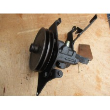 1987 - 1990 BENTLEY - ROLLS-ROYCE SPIRIT - POWER STEERING PUMP - UE46328A1