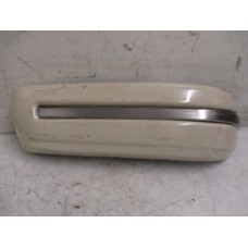 ROLLS-ROYCE SILVER SPIRIT FRONT O/S RUBBER BUMPER CORNER IN WHITE - UB42674